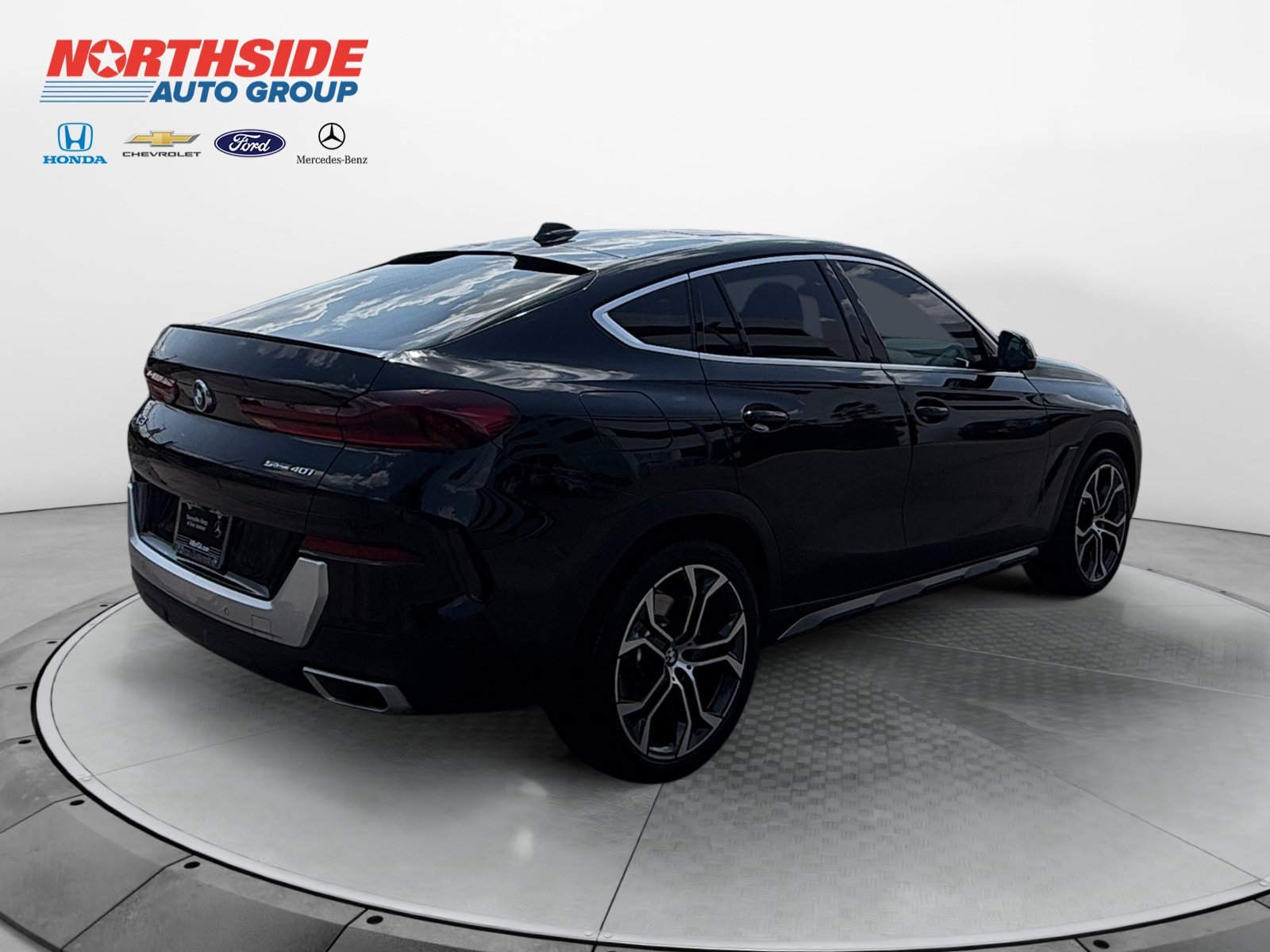 Used 2021 Jet Black BMW sDrive40i image 7