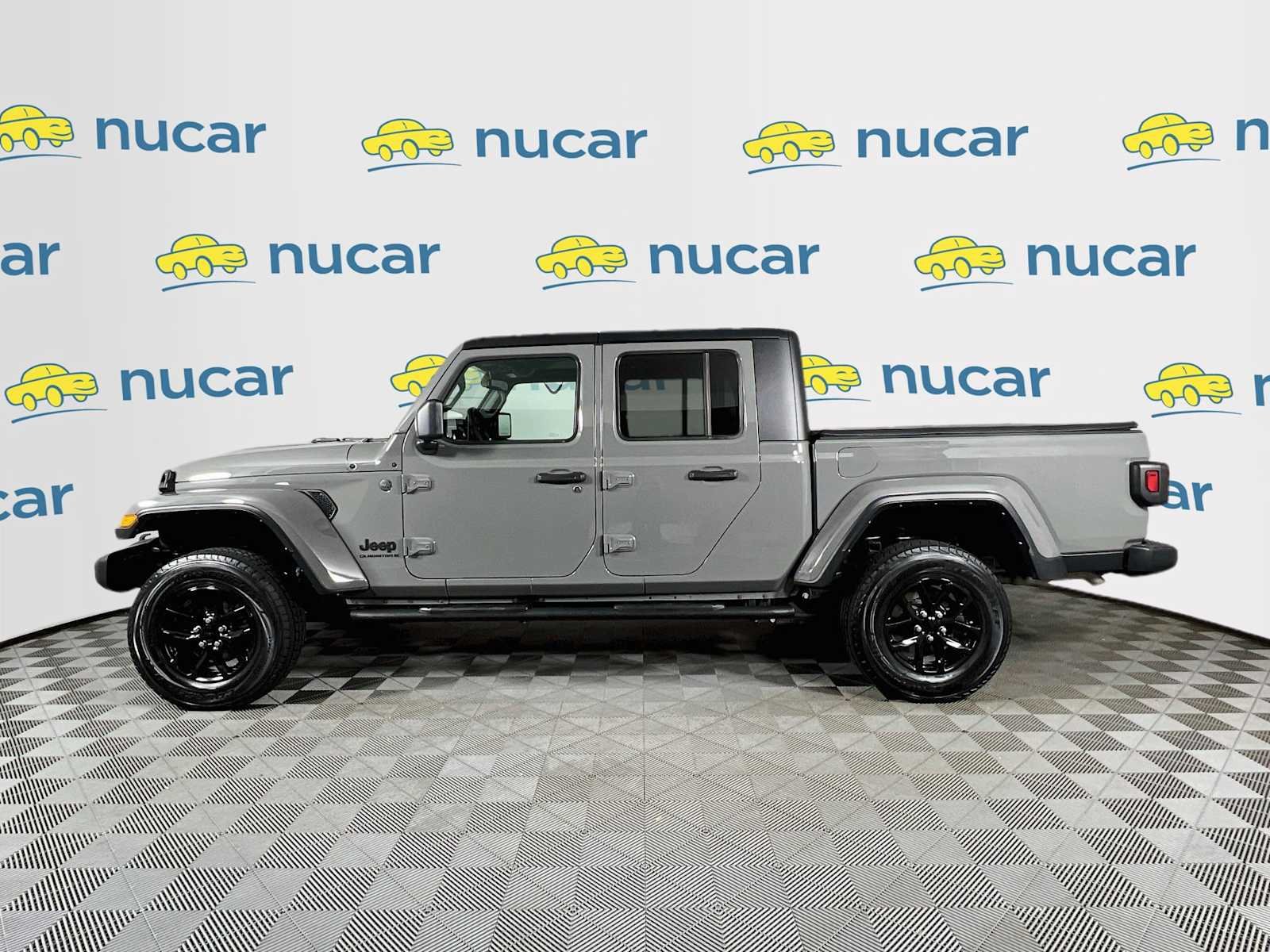 Used 2023 Sting-Gray Clearcoat Jeep Sport S image 4
