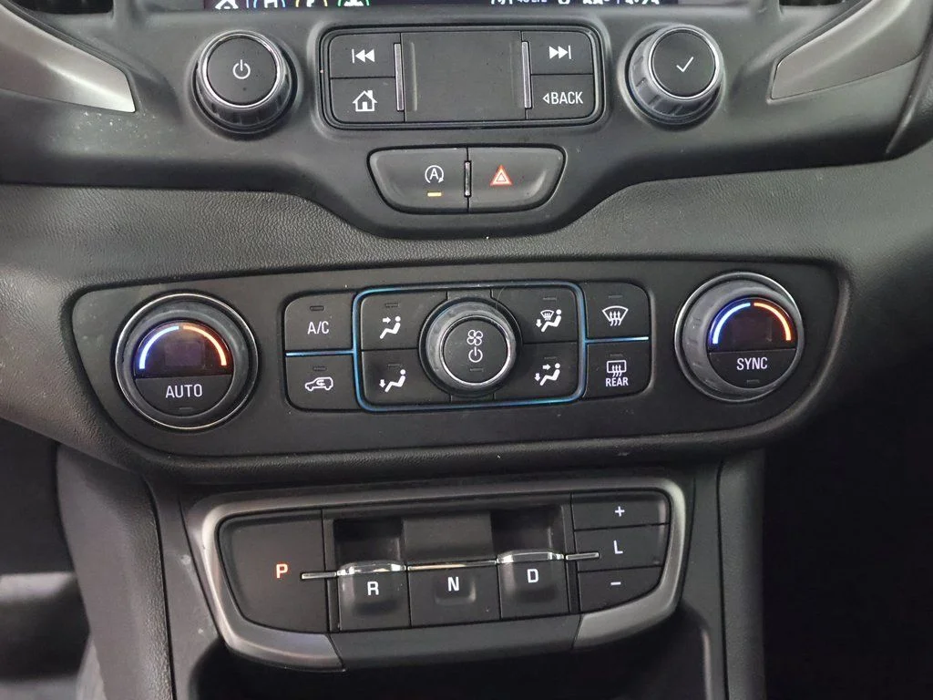 Used 2024 Red GMC AT4 image 41