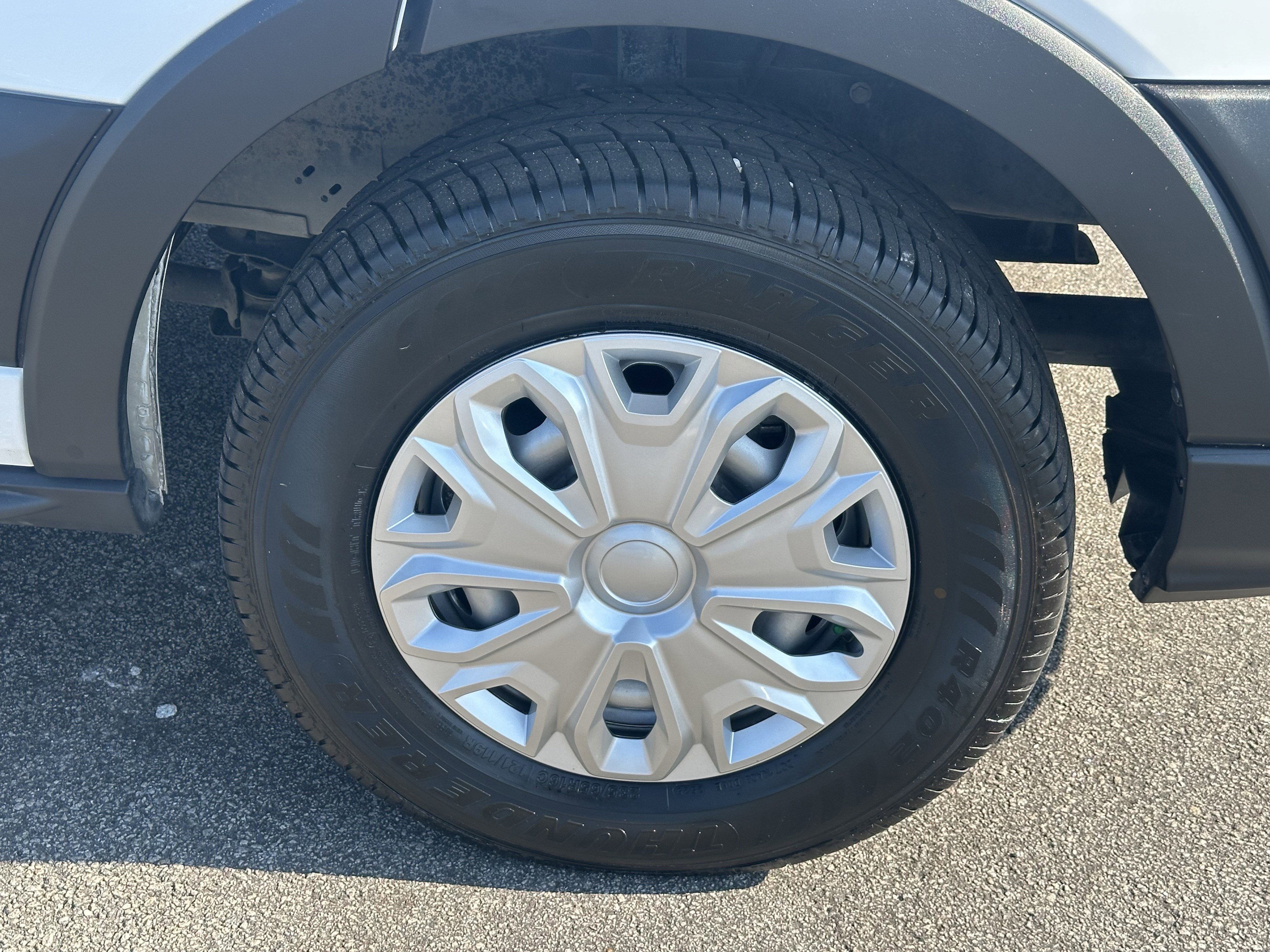 Used 2023 White Ford XL image 13