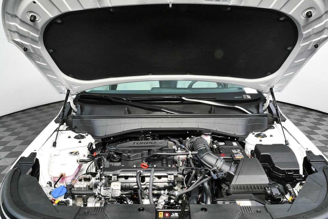New 2026 Atlas White Hyundai Limited FWD image 46