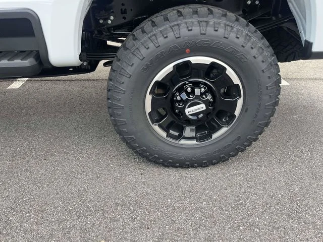 New 2026 Avalanche Ford Lariat image 8