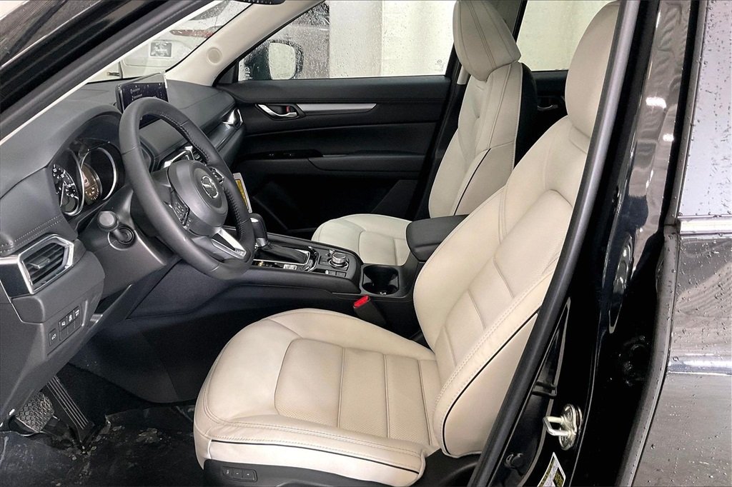 2025 MAZDA CX-5 - Image 8
