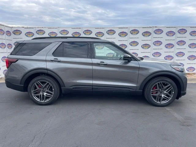 2026 Ford Explorer ST 4WD's photo