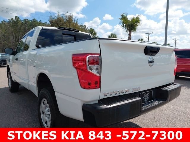 Used 2018 White Nissan S image 7
