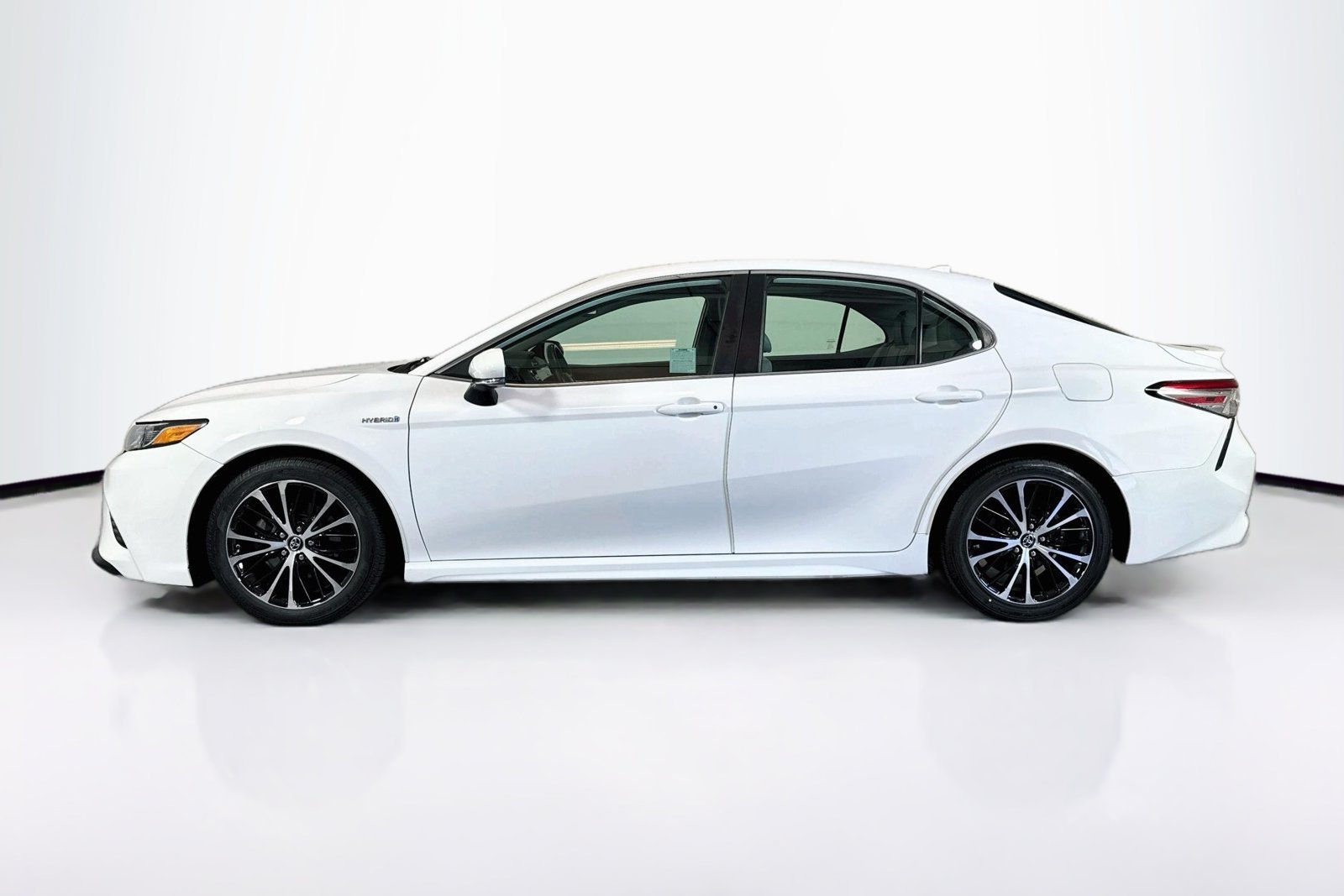 Used 2019 White Toyota Hybrid SE image 8