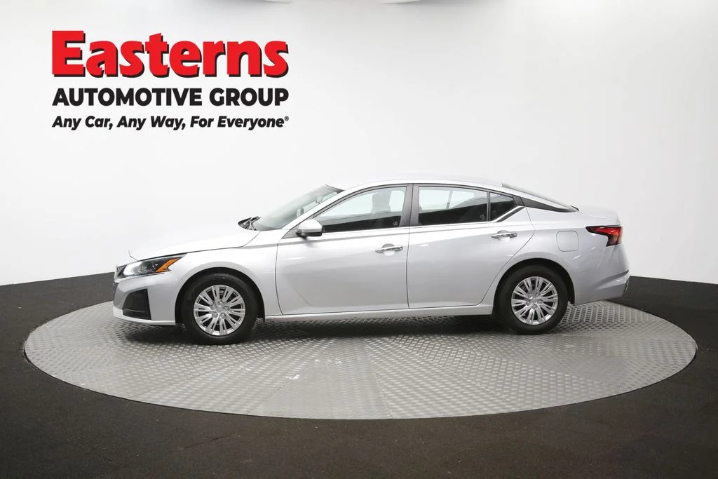 Used 2023 Silver Nissan 2.5 S image 57
