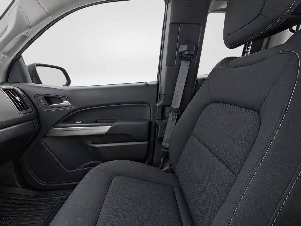 Used 2022 White Chevrolet LT image 22