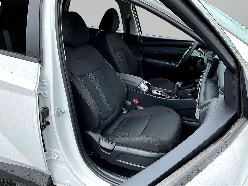 New 2026 White Hyundai SEL AWD image 10