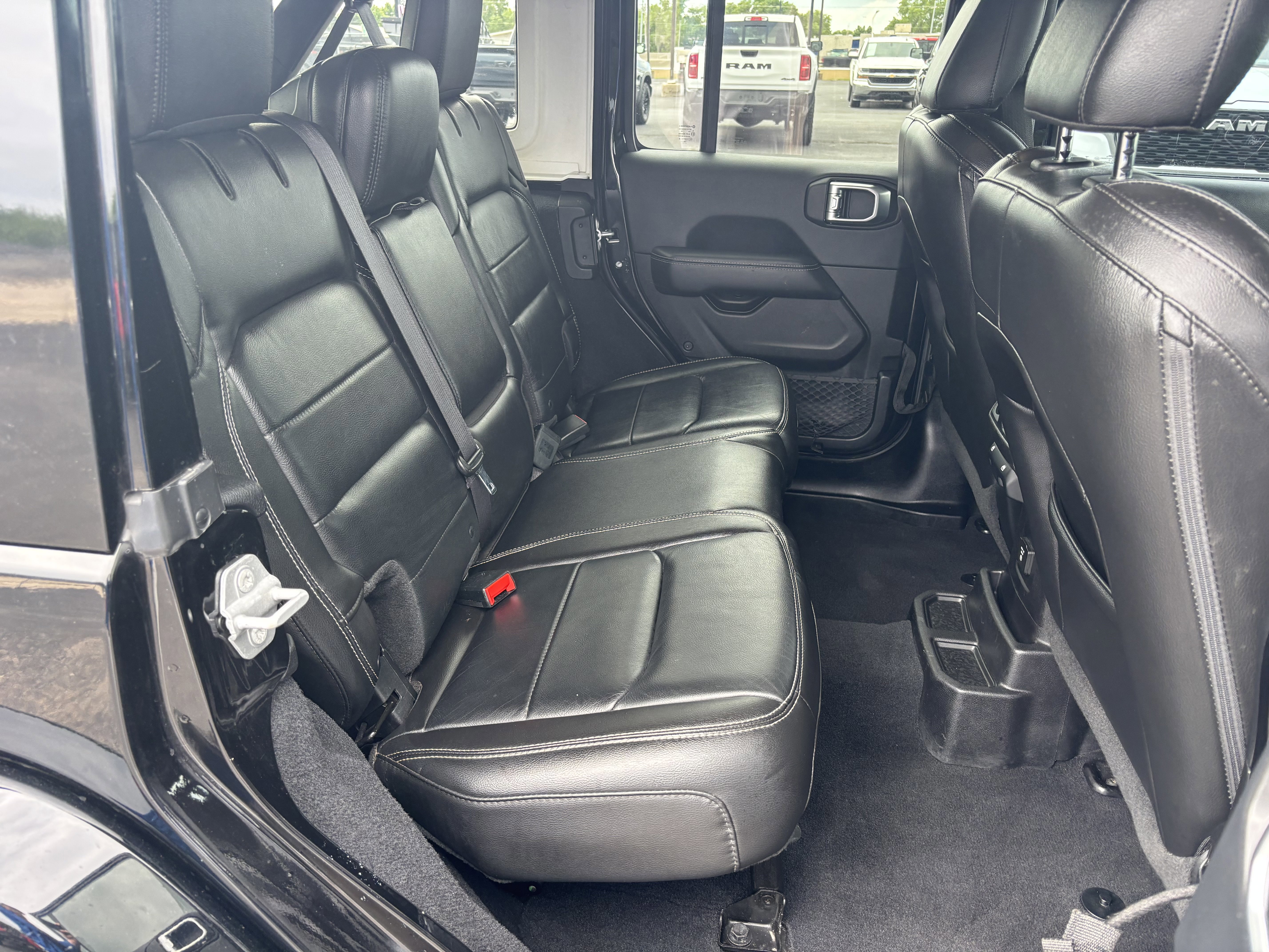 Used 2019 Black Clearcoat Jeep Sahara image 25