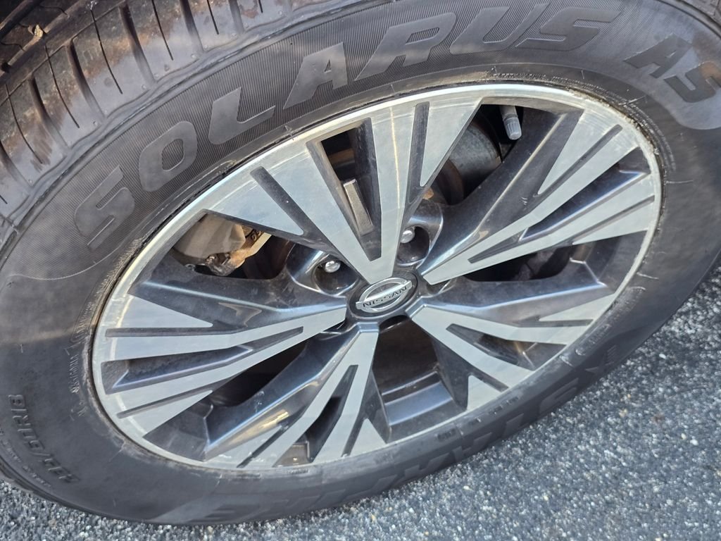 2021 Nissan Rogue SV - Photo 10