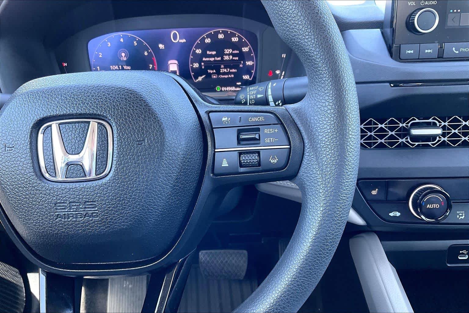 Used 2024 Platinum White Pearl Honda EX image 23