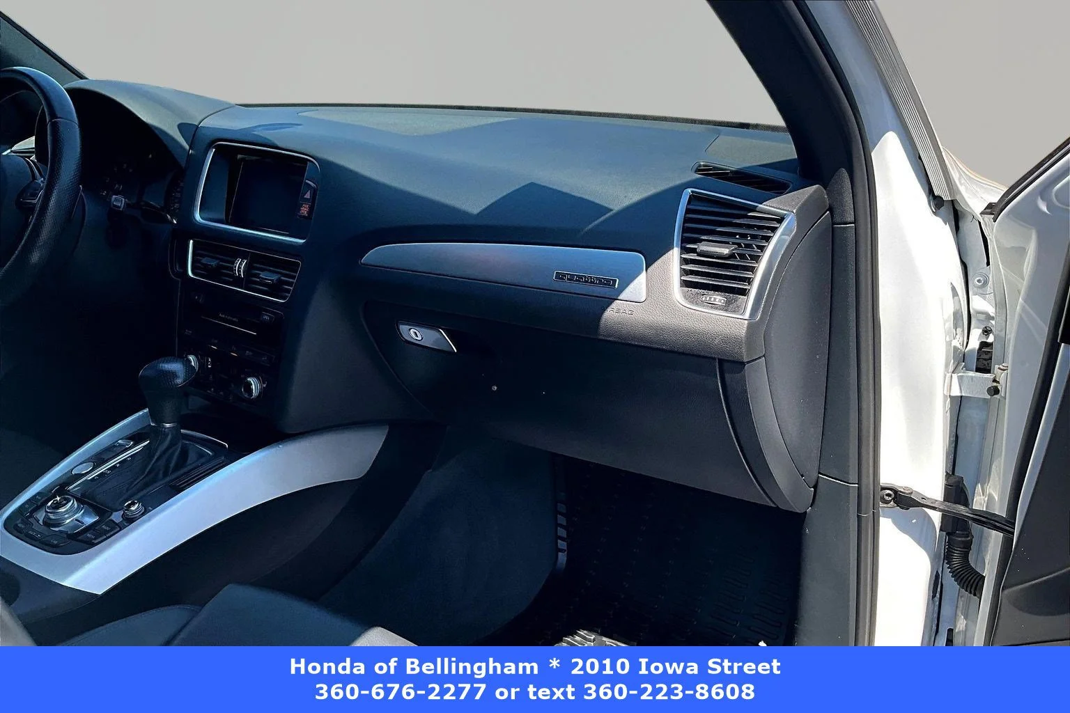 Used 2016 Glacier White Metallic Audi Premium Plus image 22