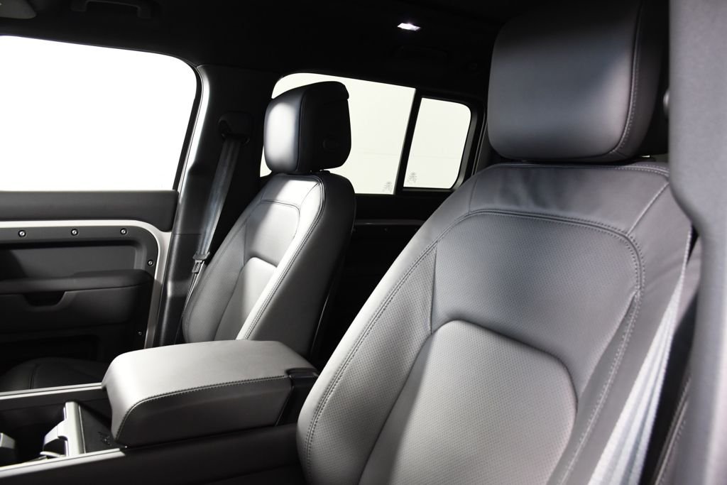 New 2026 Borasco Grey Land Rover X-Dynamic SE image 17