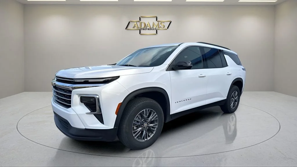 2025 Chevrolet Traverse FWD LT's photo