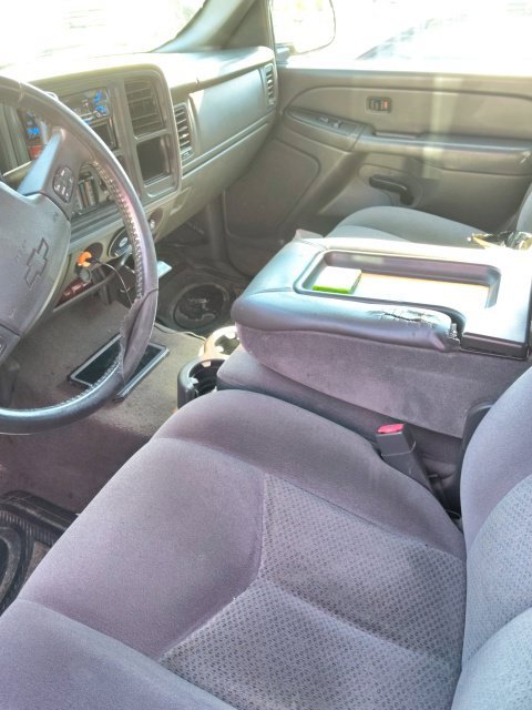 Used 2005 Red Chevrolet Z71 image 2
