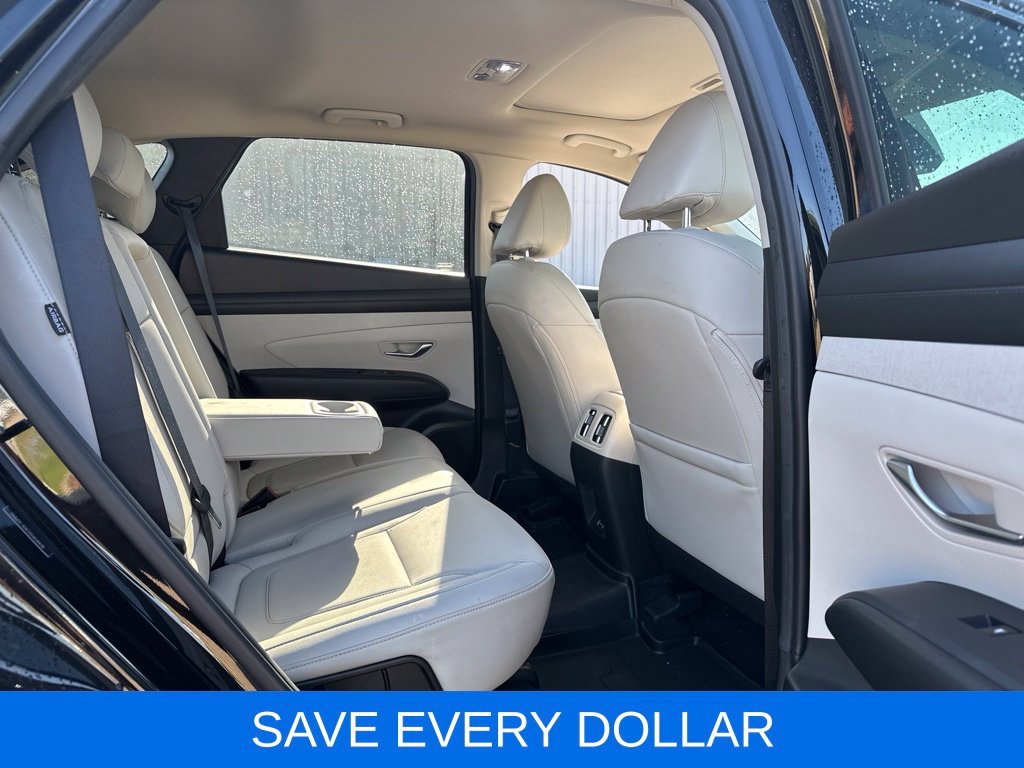 Used 2025 Black Hyundai SEL Convenience image 18