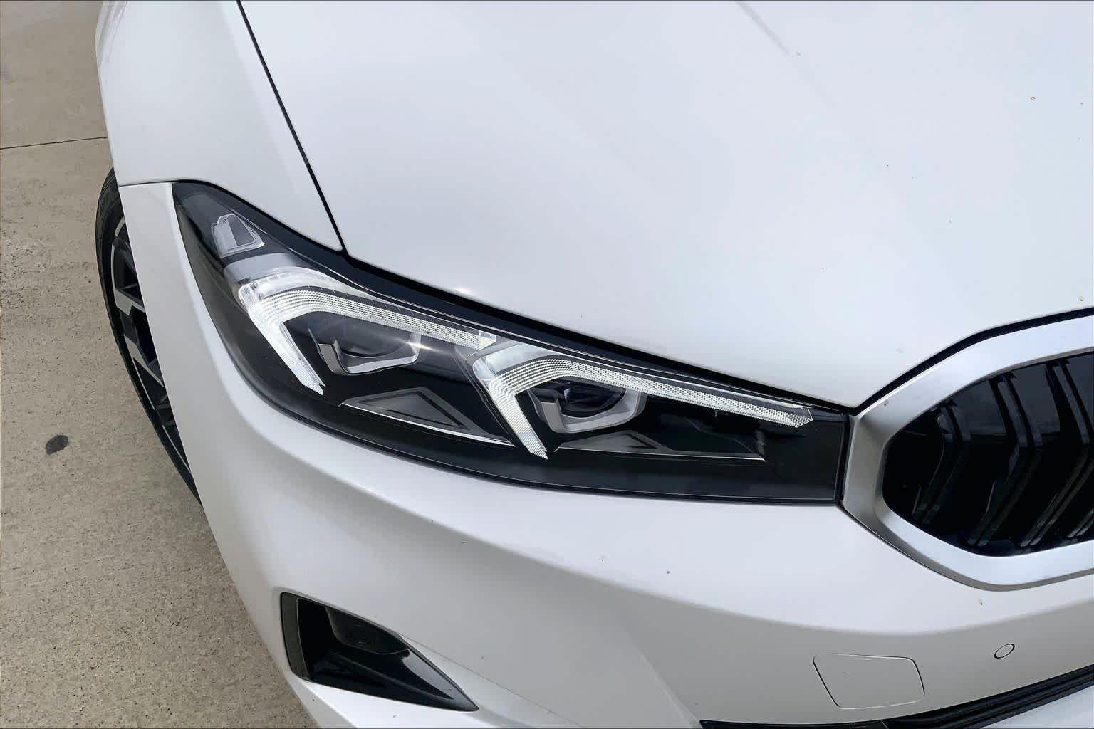 Used 2026 Mineral White Metallic BMW 330i NA image 27