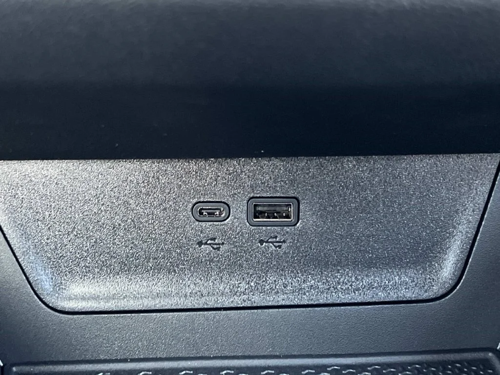 2027 Chevrolet Equinox LT - Photo 24