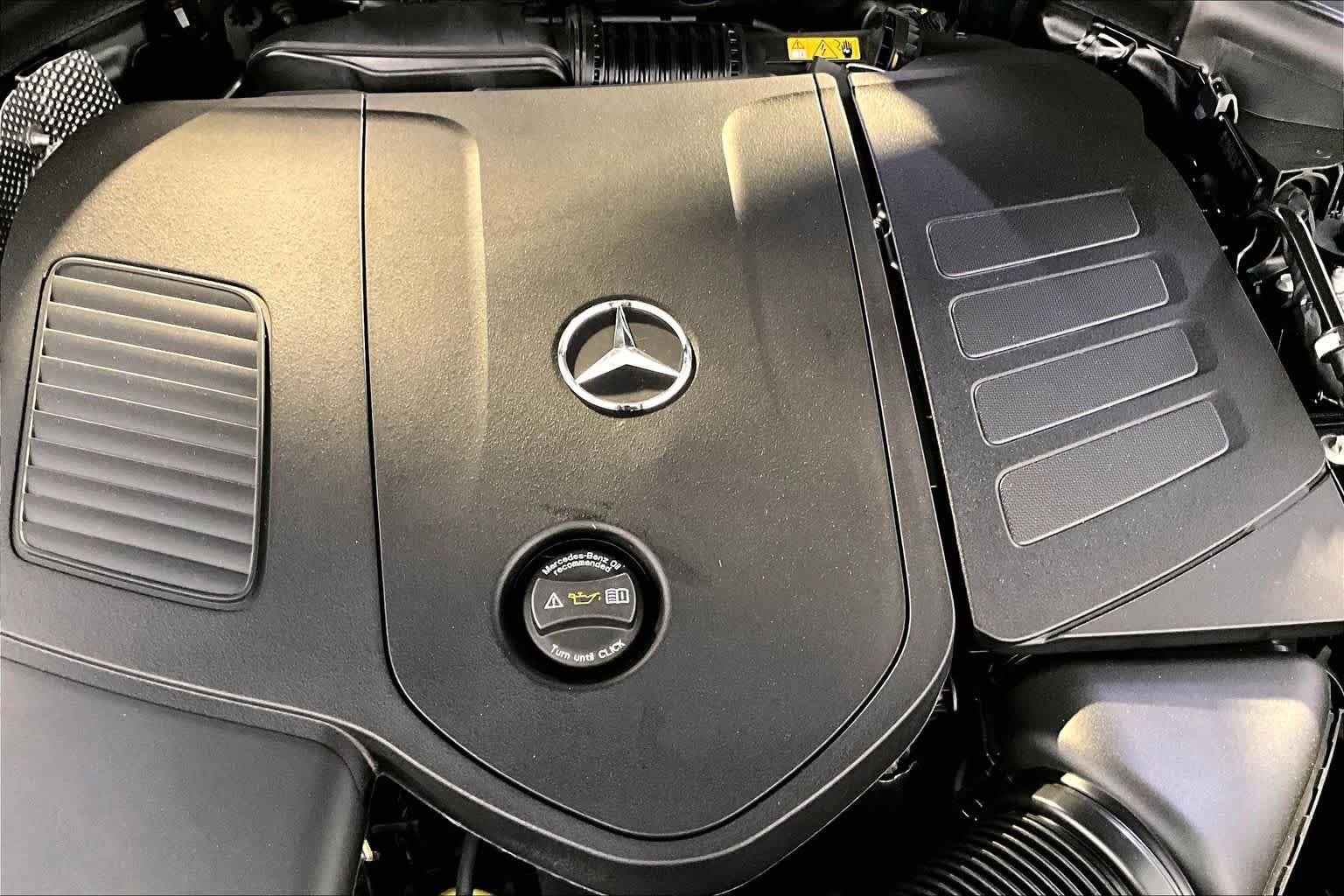 New 2026 040/Black Mercedes-Benz GLC 300 image 15