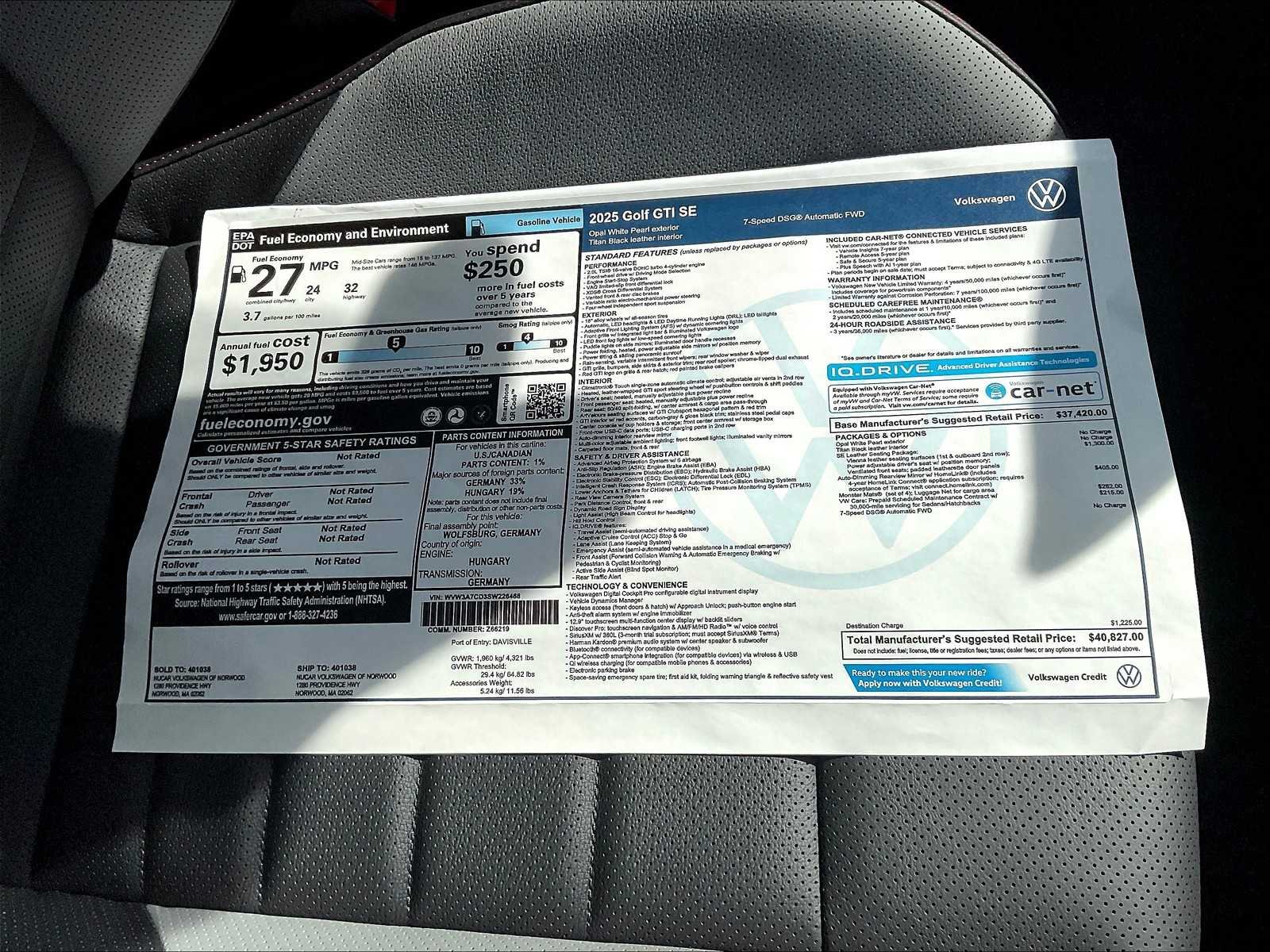 2025 Volkswagen Golf GTI SE - Photo 18