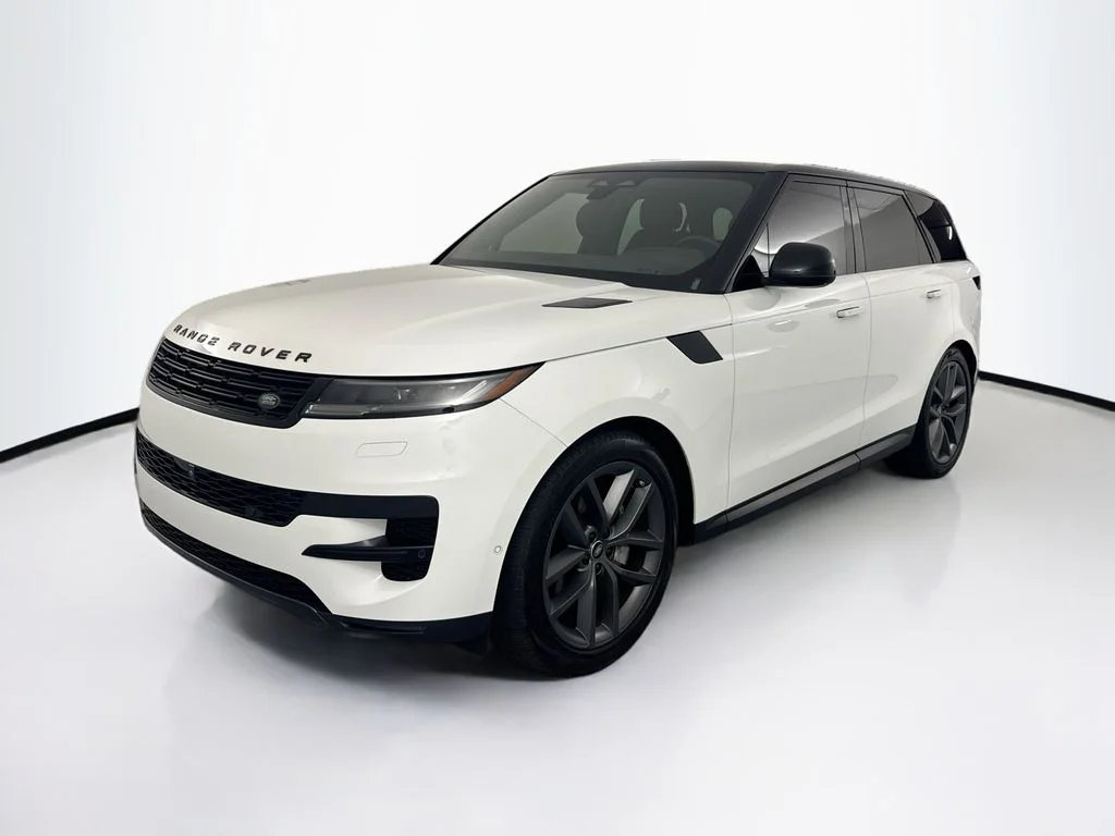 Used 2025 White Land Rover SE image 1