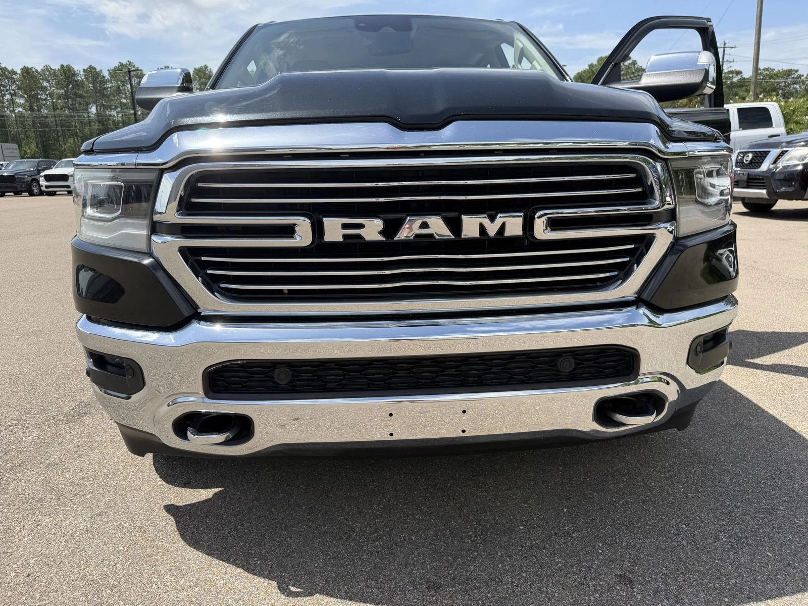 Used 2022 Diamond Black Crystal Pearlcoat Ram Laramie image 24