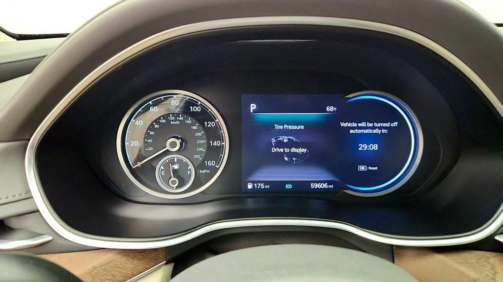Used 2021 Savile Silver Genesis 2.5T RWD Prestige w/ Panoramic Sunroof & Lexicon Audio image 16
