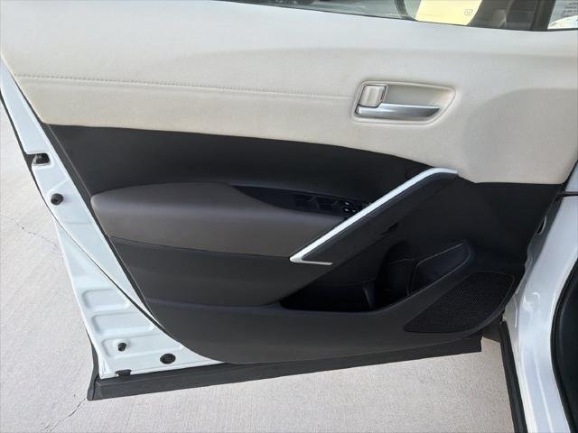 Certified Used 2024 WIND CHILL PEARL Toyota  image 9