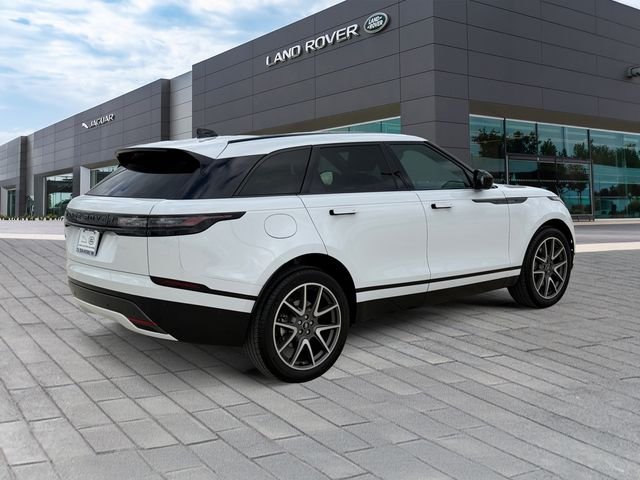 Certified Used 2026 White Land Rover Dynamic SE image 5