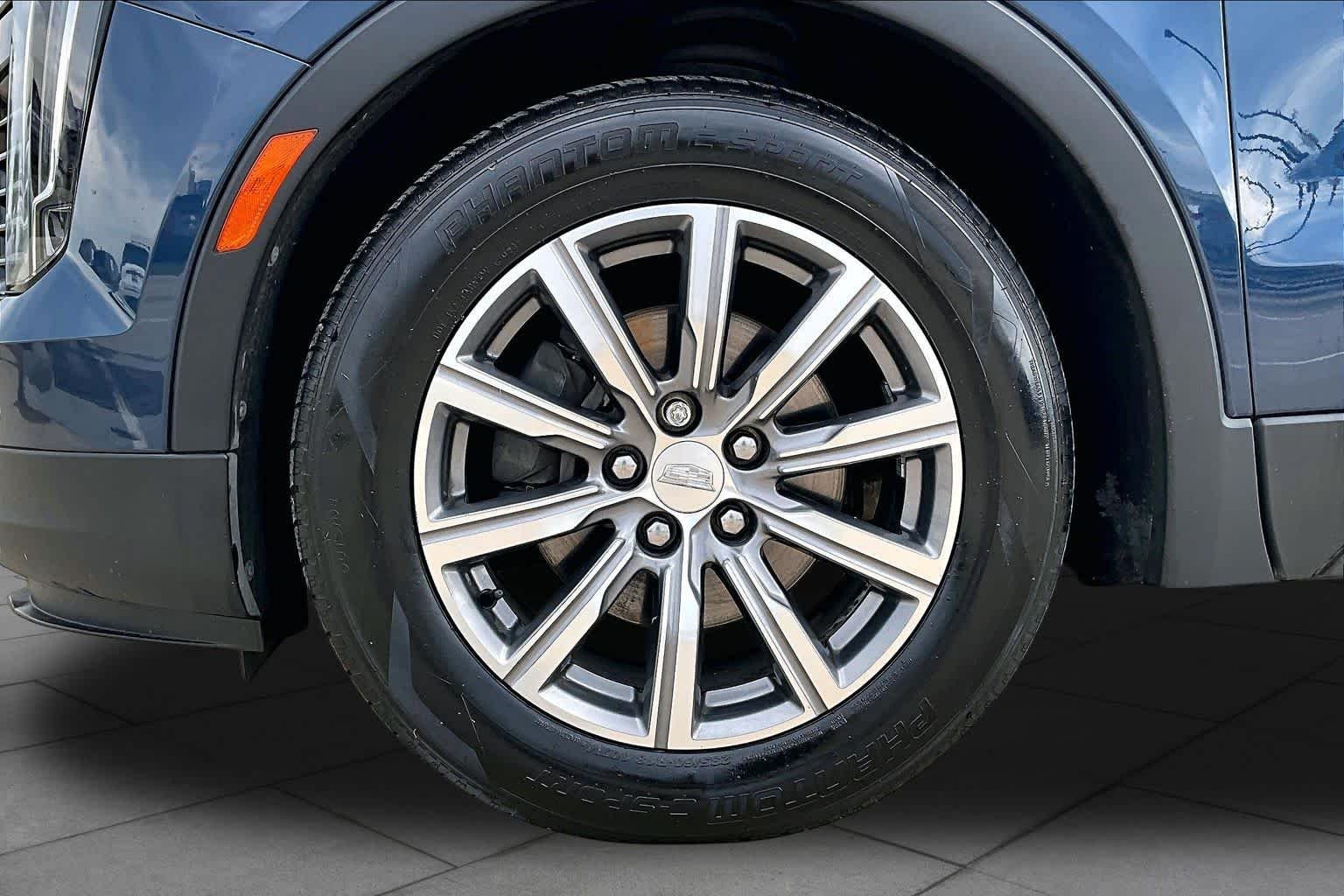 Used 2019 Twilight Blue Metallic Cadillac AWD Sport image 11