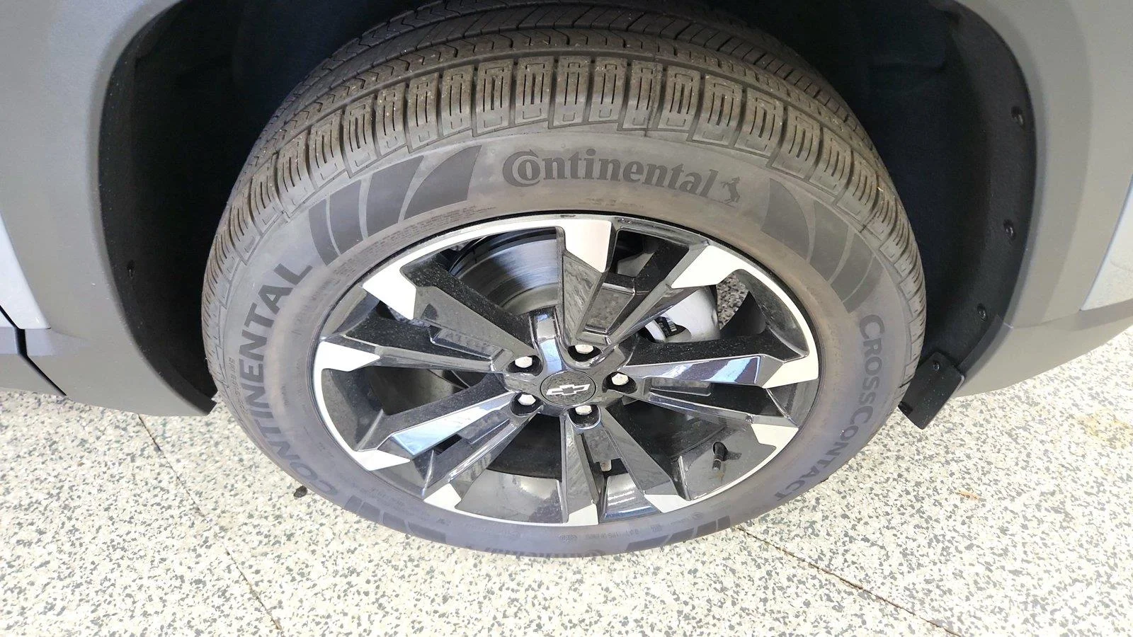 2027 Chevrolet Equinox RS - Photo 30