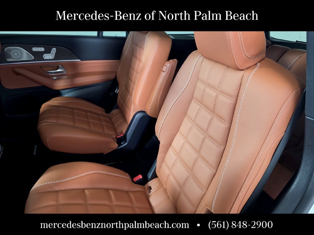 New 2027 MANUFAKTUR Moonlight White Metallic Mercedes-Benz GLS 450 image 14