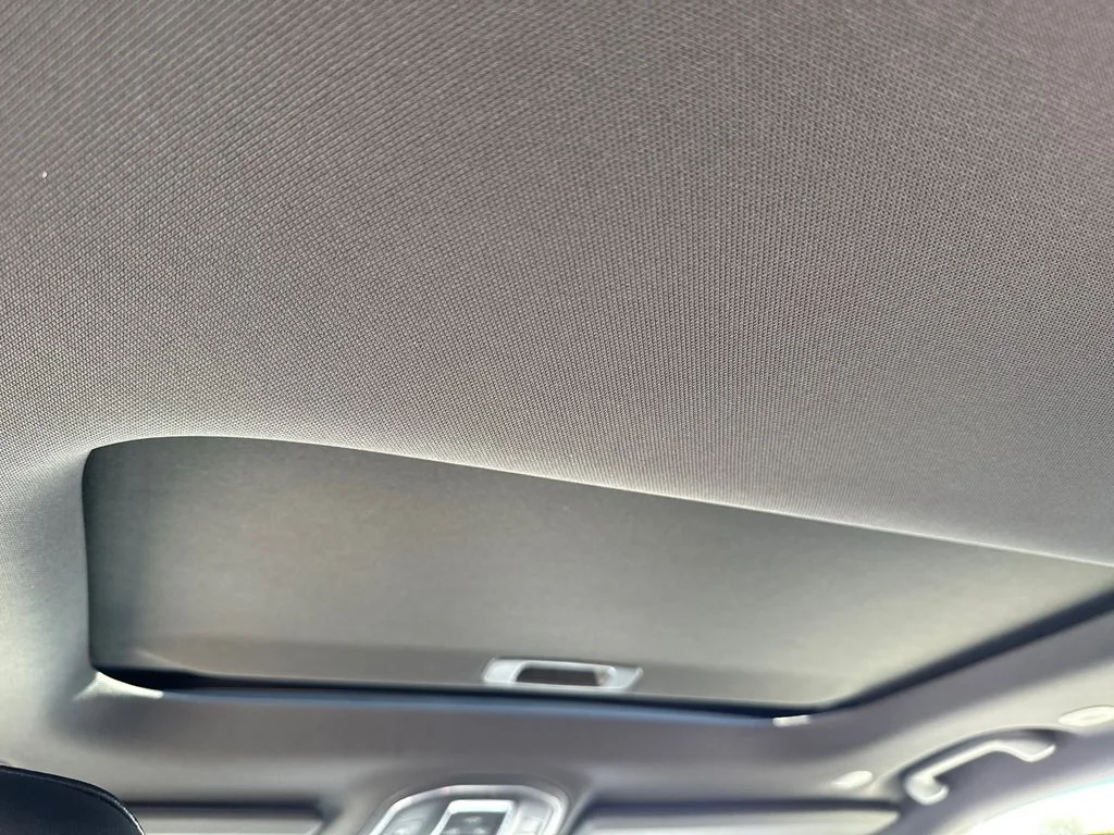 New 2026 Bright White Clear-Coat Exterior Paint Jeep Altitude image 14