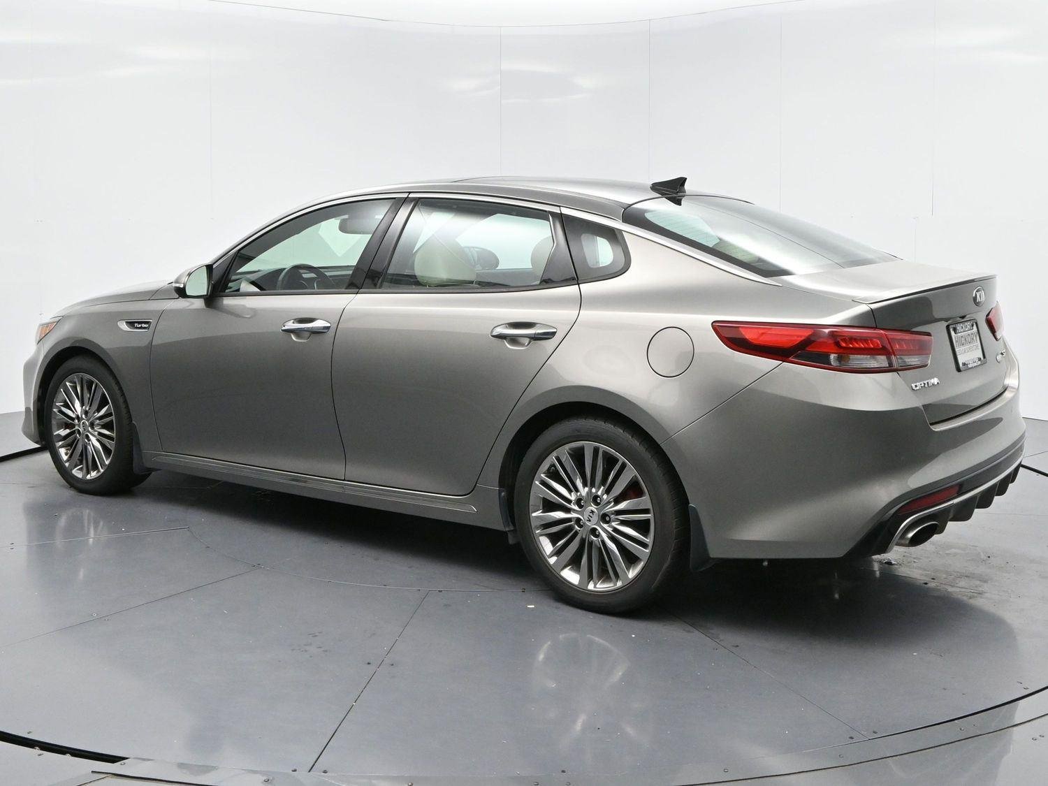 Used 2016 Titanium Silver Kia SXL Turbo image 5