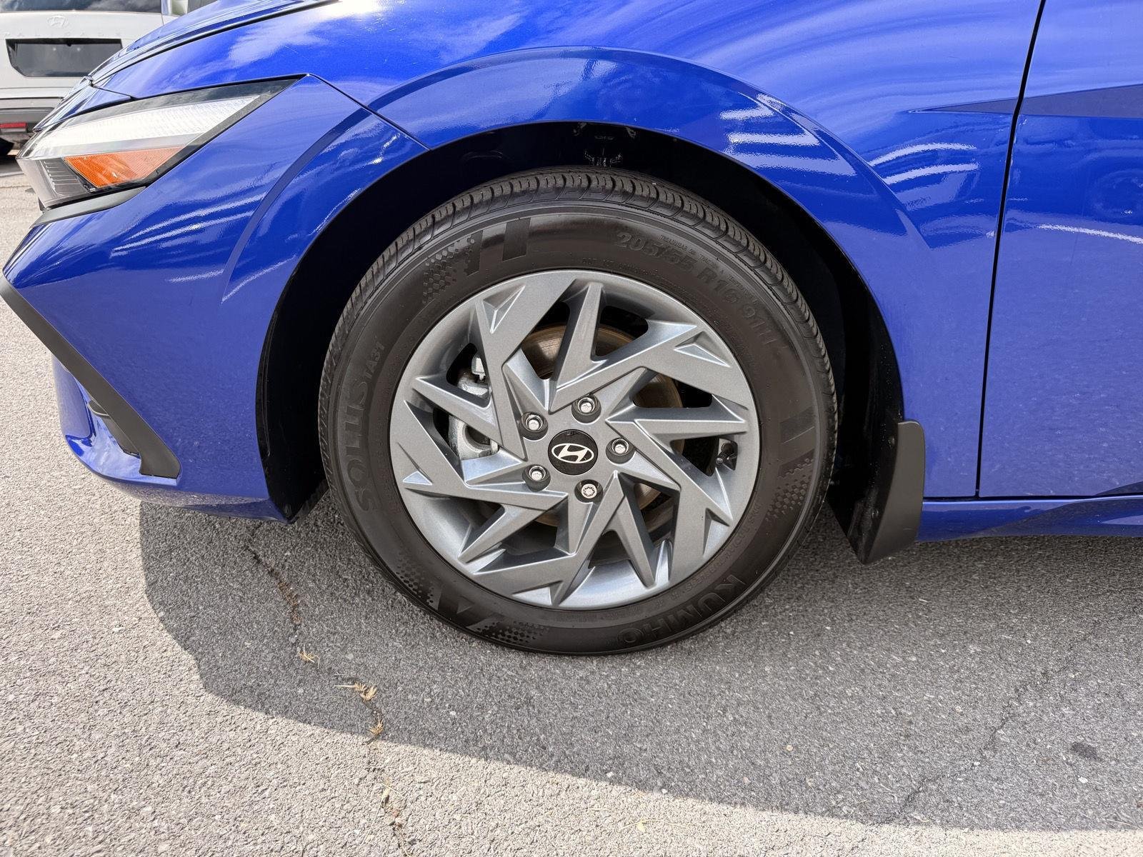 Used 2024 Intense Blue Hyundai SEL image 9