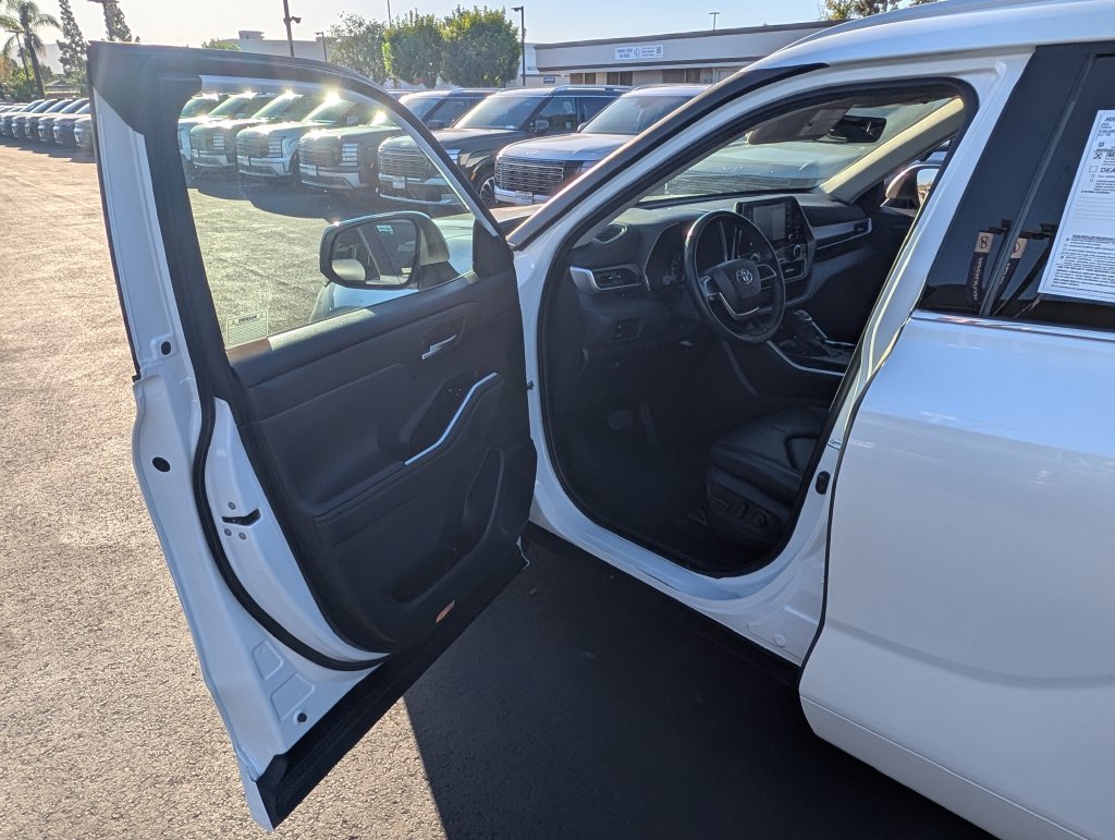 2022 Toyota Highlander XLE - Photo 36