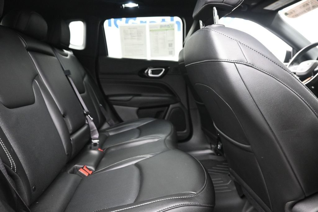 Used 2022 Red Jeep Limited image 10