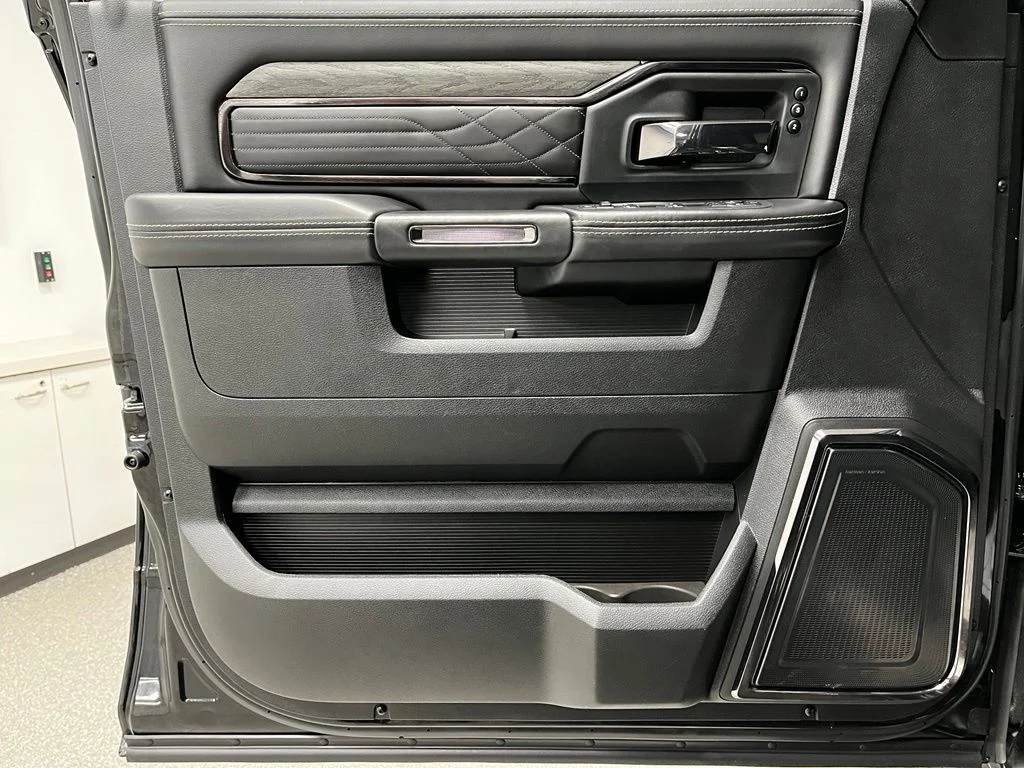 2025 RAM Ram 2500 Pickup Limited - Photo 23