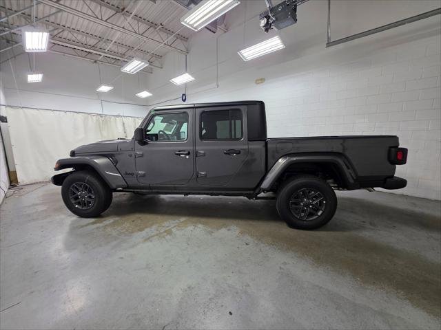 New 2025 Granite Crystal Metallic Clear-Coat Exterior Paint Jeep Sport S image 20