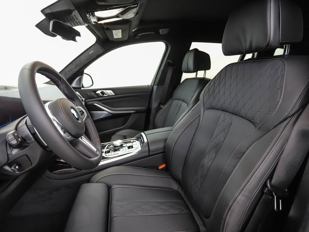 Used 2026 Blue BMW M60i image 11