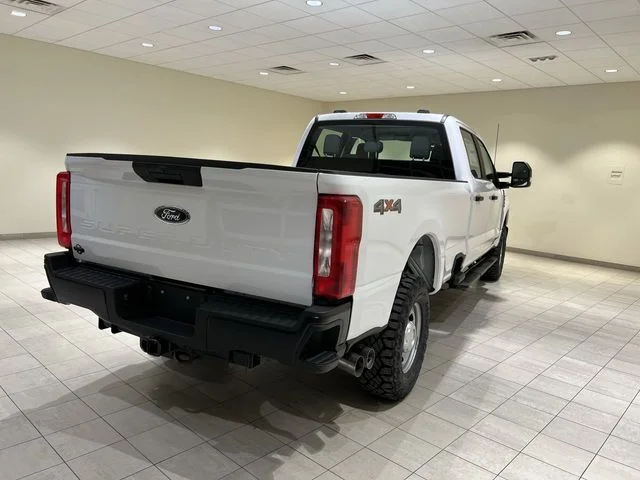 New 2026 Oxford White Ford F-250® XL image 32