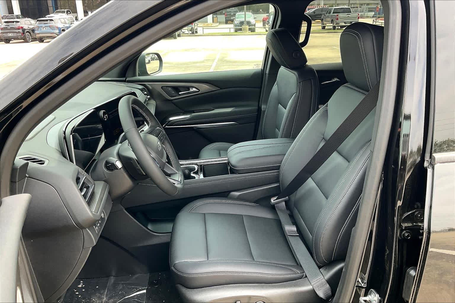 Used 2025 Mosaic Black Metallic Chevrolet FWD LT image 10