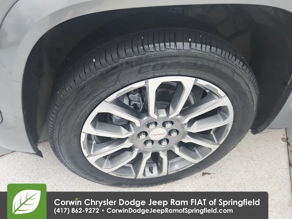 Used 2023 Silver GMC Denali image 34