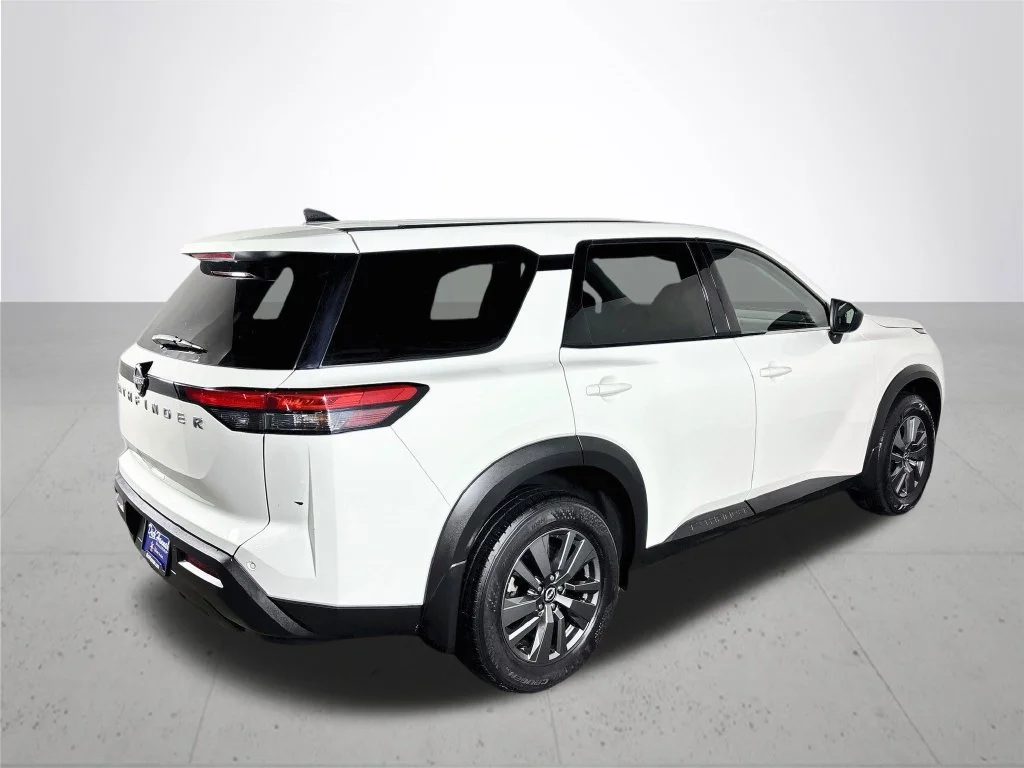 Used 2024 White Nissan S image 6