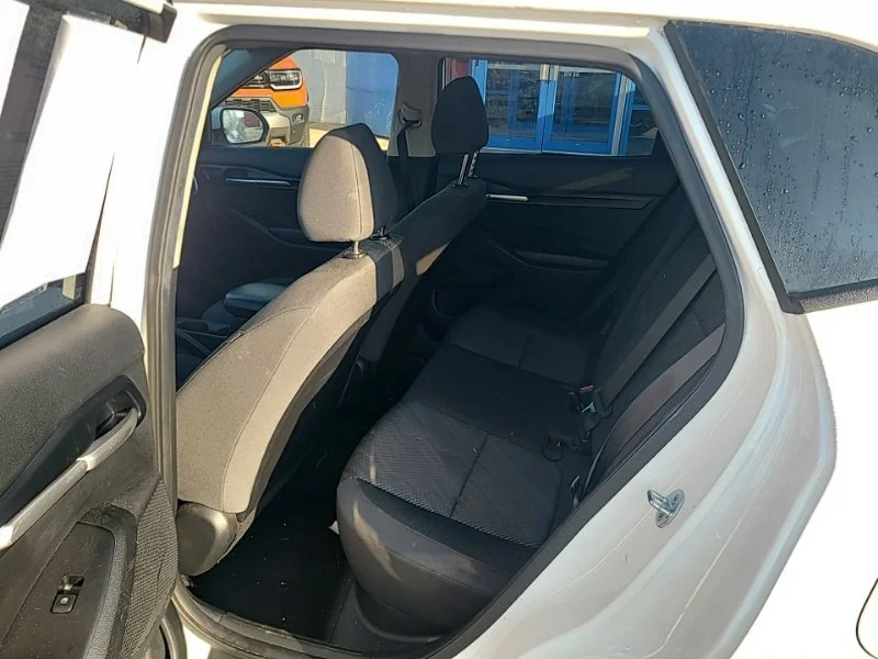 Used 2022 White Kia LX image 12