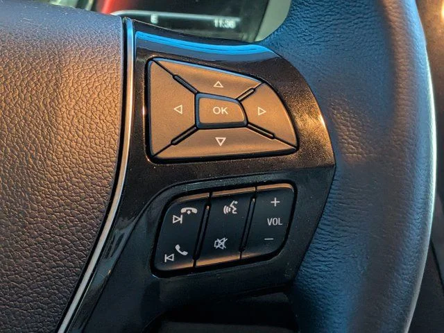 Used 2017  Ford Limited image 26