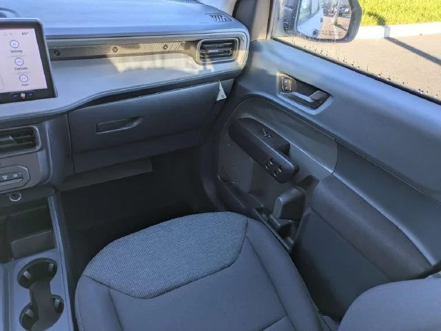 New 2026 Oxford White Ford XL image 17
