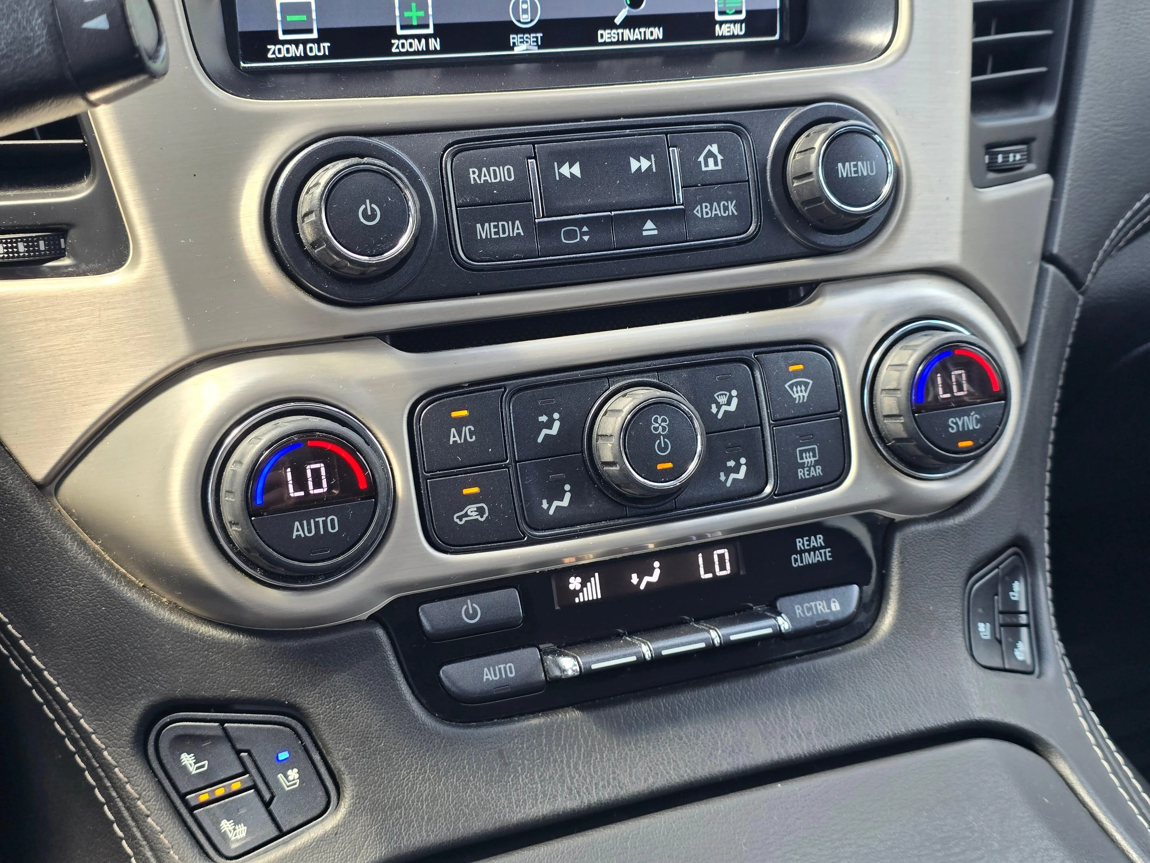Used 2019 Sky GMC Denali image 25