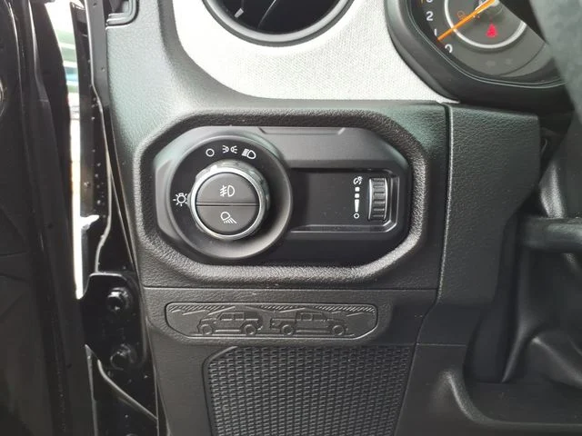 Used 2025 Black Jeep Nighthawk image 18